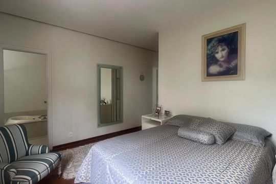 Suíte 2 de casa de condomínio à venda com 5 quartos, 980m² em Sítios de Recreio Gramado, Campinas