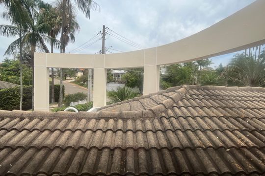 Vista Suíte 1 de casa de condomínio à venda com 5 quartos, 980m² em Sítios de Recreio Gramado, Campinas