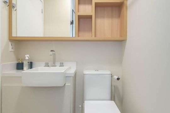 Banheiro da Suíte 1 de apartamento à venda com 3 quartos, 105m² em Jardim das Acacias, São Paulo
