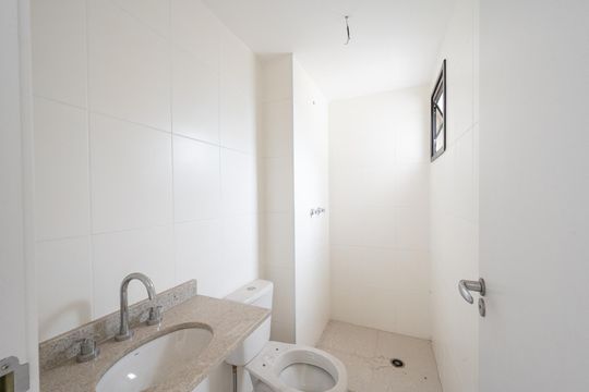 Banheiro Social de apartamento à venda com 2 quartos, 81m² em Vila da Saúde, São Paulo