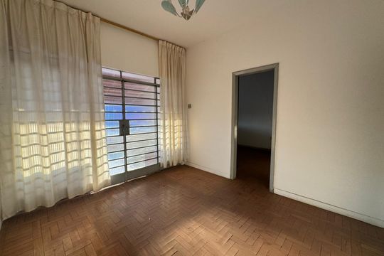 Sala de casa à venda com 3 quartos, 210m² em Santo André, Belo Horizonte