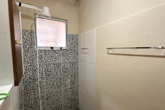 Banheiro de kitnet/studio para alugar com 1 quarto, 20m² em Santo Amaro, São Paulo