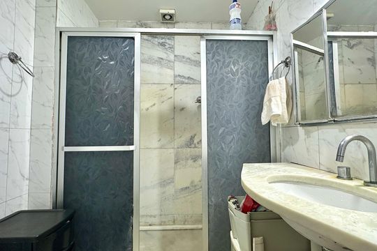 Banheiro Social de apartamento à venda com 3 quartos, 120m² em Ipanema, Rio de Janeiro