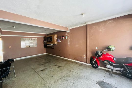 Garagem de casa à venda com 2 quartos, 80m² em Vale dos Machados, Guarulhos