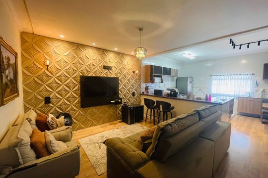 Sala 1 de casa à venda com 2 quartos, 80m² em Vale dos Machados, Guarulhos