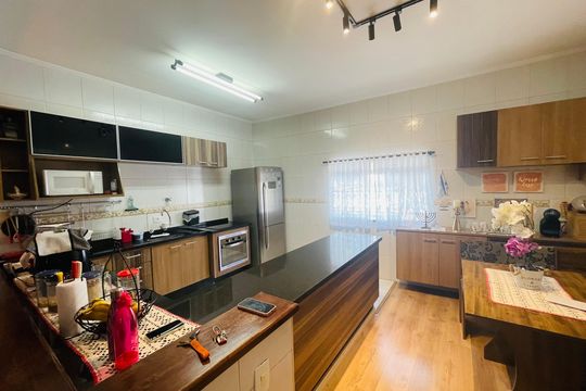 Cozinha 1 de casa à venda com 2 quartos, 80m² em Vale dos Machados, Guarulhos