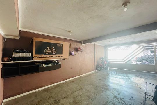 Garagem de casa à venda com 2 quartos, 80m² em Vale dos Machados, Guarulhos