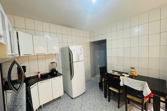 Cozinha 2 de casa à venda com 2 quartos, 80m² em Vale dos Machados, Guarulhos