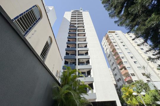 Fachada de apartamento para alugar com 1 quarto, 45m² em Sumarezinho, São Paulo