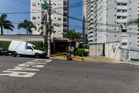 Fachada de apartamento à venda com 2 quartos, 64m² em Vila Mangalot, São Paulo