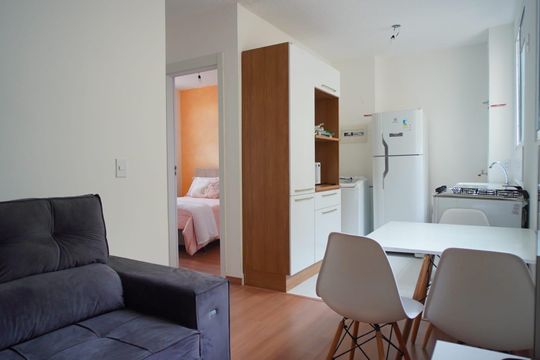 Sala de apartamento à venda com 2 quartos, 40m² em Rubem Berta, Porto Alegre