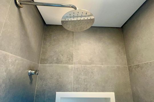 Banheiro de apartamento para alugar com 1 quarto, 40m² em Cerqueira César, São Paulo