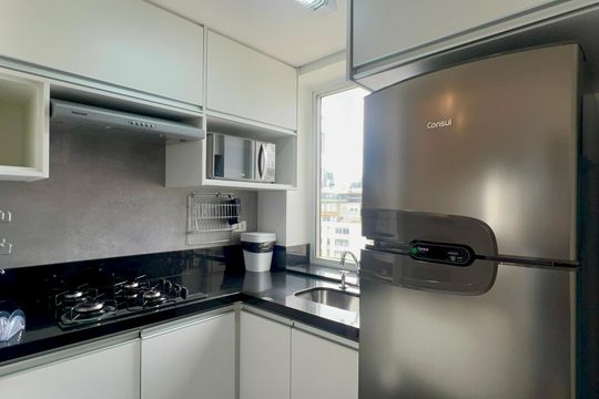 Cozinha de apartamento para alugar com 1 quarto, 40m² em Cerqueira César, São Paulo