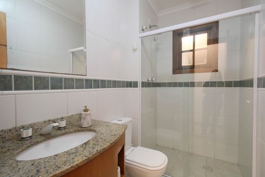 Casa de Condomínio à venda com 3 quartos, 220m² em Vila Tramontano, São Paulo