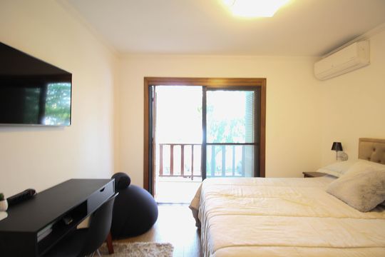Casa de Condomínio à venda com 3 quartos, 220m² em Vila Tramontano, São Paulo