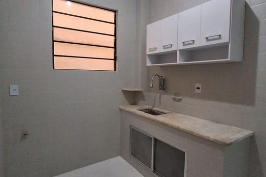Cozinha de apartamento para alugar com 2 quartos, 55m² em Tijuca, Rio de Janeiro