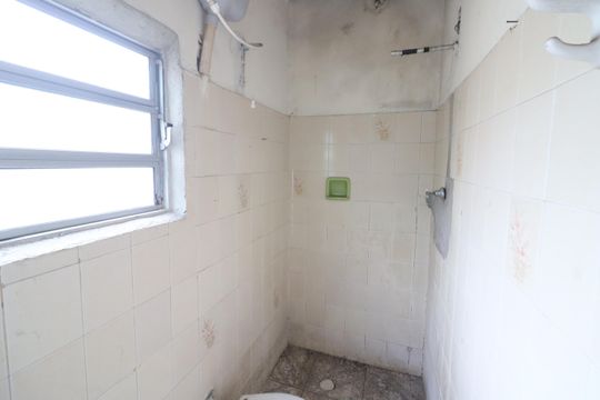 Banheiro Social de casa para alugar com 6 quartos, 275m² em Novo Osasco, Osasco