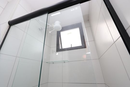 Banheiro de apartamento à venda com 2 quartos, 48m² em Altos de Vila Prudente, São Paulo
