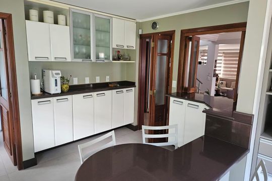 Cozinha  de casa à venda com 4 quartos, 224m² em Partenon, Porto Alegre