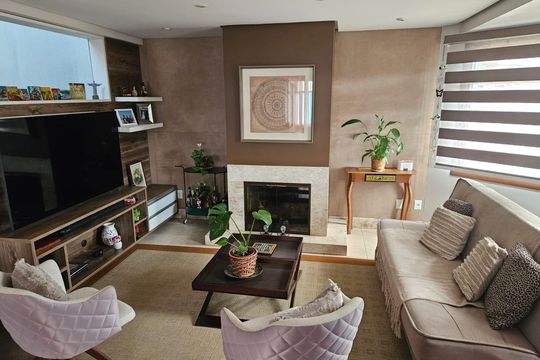 Sala de casa à venda com 4 quartos, 224m² em Partenon, Porto Alegre