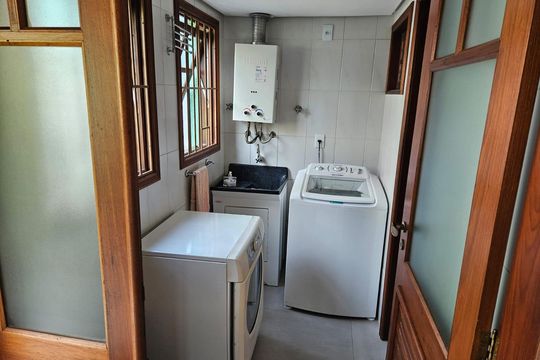 Área de Serviço de casa à venda com 4 quartos, 224m² em Partenon, Porto Alegre