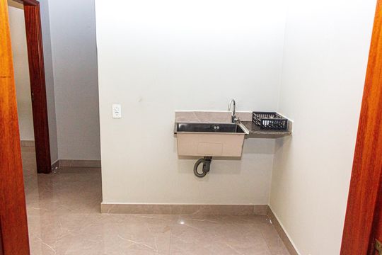 Cozinha de casa para alugar com 1 quarto, 600m² em Alves de Lima, São Paulo