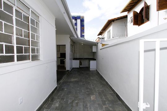 Área Externa de casa para alugar com 2 quartos, 70m² em Caiçara-adelaide, Belo Horizonte