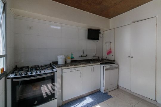 Casa à venda com 4 quartos, 240m² em Jardim Panorama, São Paulo