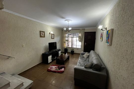 Casa à venda com 4 quartos, 180m² em Carandiru, São Paulo