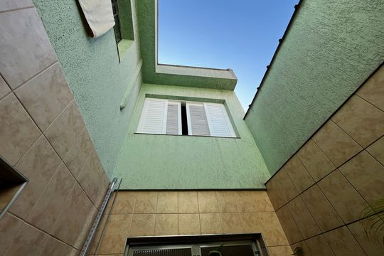 Lavanderia de casa à venda com 4 quartos, 180m² em Carandiru, São Paulo