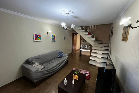 Sala de casa à venda com 4 quartos, 180m² em Carandiru, São Paulo