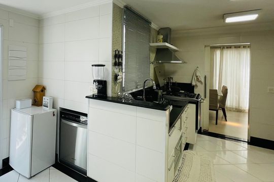 Cozinha de casa de condomínio à venda com 3 quartos, 247m² em Jardim Paraventi, Guarulhos