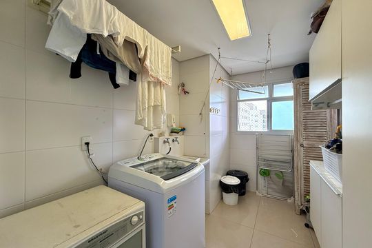 Área de Serviço de apartamento à venda com 3 quartos, 146m² em Vila Cordeiro, São Paulo