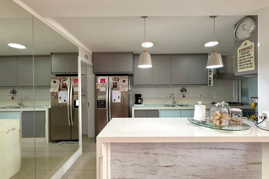 Cozinha de apartamento à venda com 3 quartos, 146m² em Vila Cordeiro, São Paulo