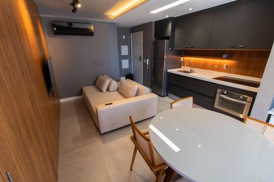 Sala de apartamento para alugar com 1 quarto, 40m² em Cambuí, Campinas