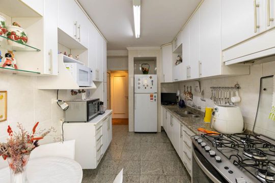 Cozinha de apartamento à venda com 3 quartos, 156m² em Higienópolis, São Paulo
