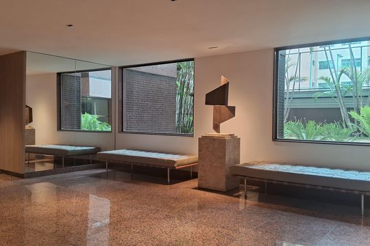 Hall de entrada de apartamento à venda com 4 quartos, 216m² em Funcionários, Belo Horizonte