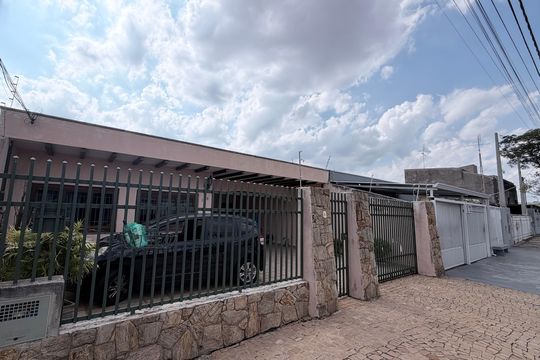 Fachada de casa à venda com 5 quartos, 242m² em Jardim Novo Campos Eliseos, Campinas