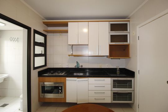 Cozinha de apartamento à venda com 3 quartos, 105m² em Petrópolis, Porto Alegre