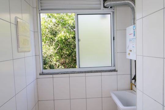 Área de Serviço de apartamento para alugar com 2 quartos, 48m² em Colégio, Rio de Janeiro