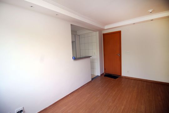 Sala de apartamento para alugar com 2 quartos, 48m² em Colégio, Rio de Janeiro