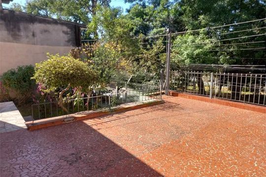 Casa à venda com 3 quartos, 266m² em Vila Tiradentes, São Paulo
