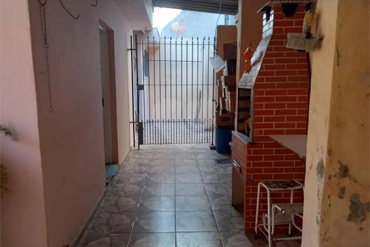 Casa à venda com 3 quartos, 266m² em Vila Tiradentes, São Paulo