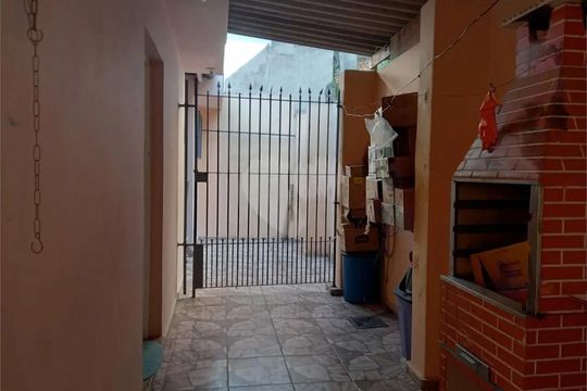 Casa à venda com 3 quartos, 266m² em Vila Tiradentes, São Paulo