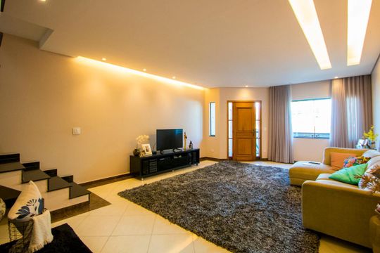 Casa para alugar com 3 quartos, 260m² em Jardim Las Vegas, Santo André