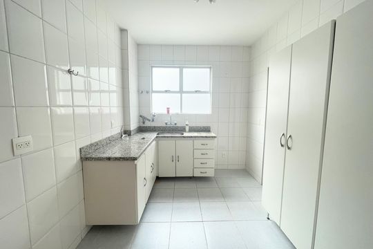 Cozinha de apartamento à venda com 4 quartos, 160m² em São Luiz, Belo Horizonte