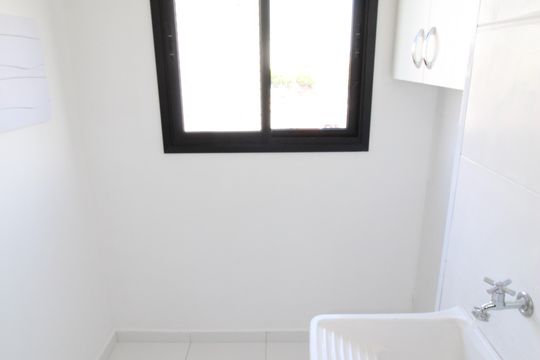 Área de Serviço de apartamento para alugar com 2 quartos, 54m² em Parque Industrial, São José dos Campos