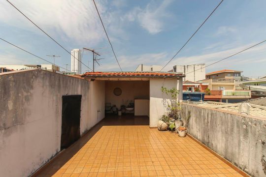 Sacada de casa para alugar com 6 quartos, 300m² em Chácara Mafalda, São Paulo