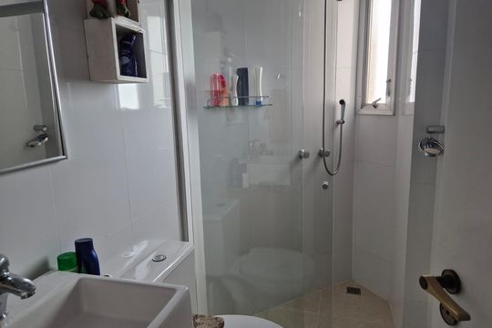 Banheiro de apartamento à venda com 3 quartos, 92m² em Rebouças, Curitiba