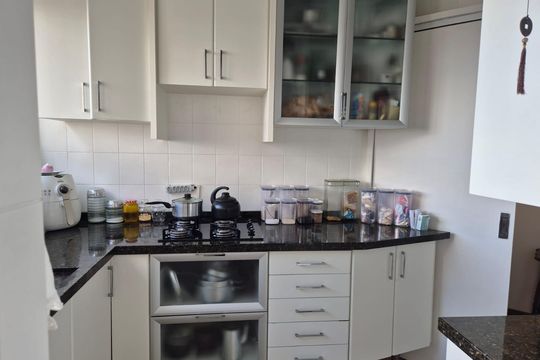 Cozinha de apartamento à venda com 3 quartos, 92m² em Rebouças, Curitiba